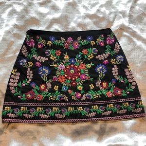 BBWM Woman embroidered skirt
